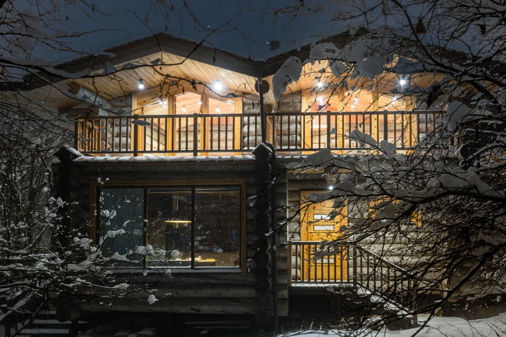 Дом из бревна kelo