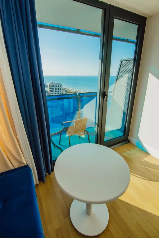 Апартамент с видом на море на первой линии