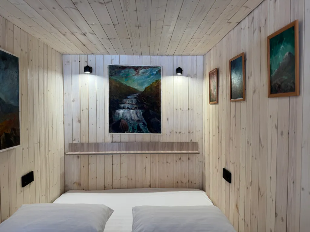 Дом с видом на сказочный лес