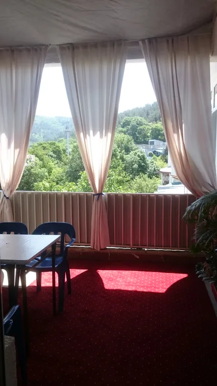 Изумительная двухкомнатная квартира у моря