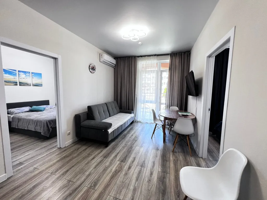 168 С бассейнами Евротри на 5 человек, 2 сан узла