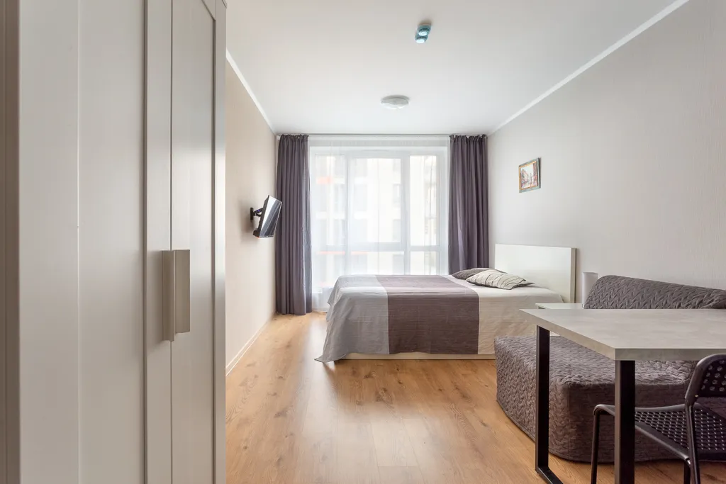 Студия у метро Парнас