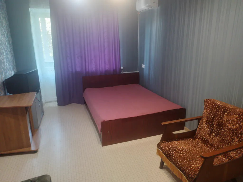 Уютная двухкомнатная квартира — аренда посуточно в Тихорецк