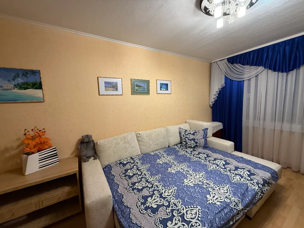 Комната в карибском стиле в трёхкомнатной квартире