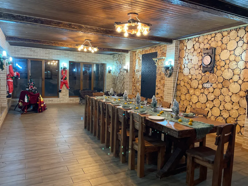 Уютный дом с большой и теплой террасой