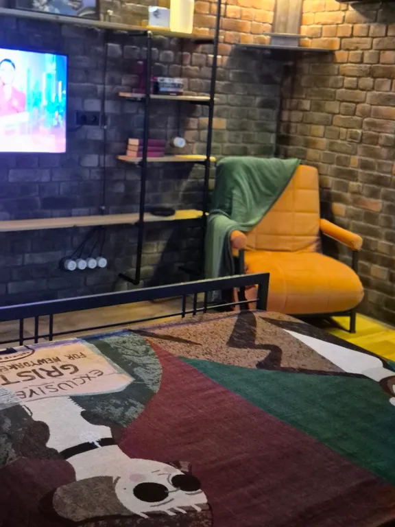 Студия лофт с видом на набережную столицы