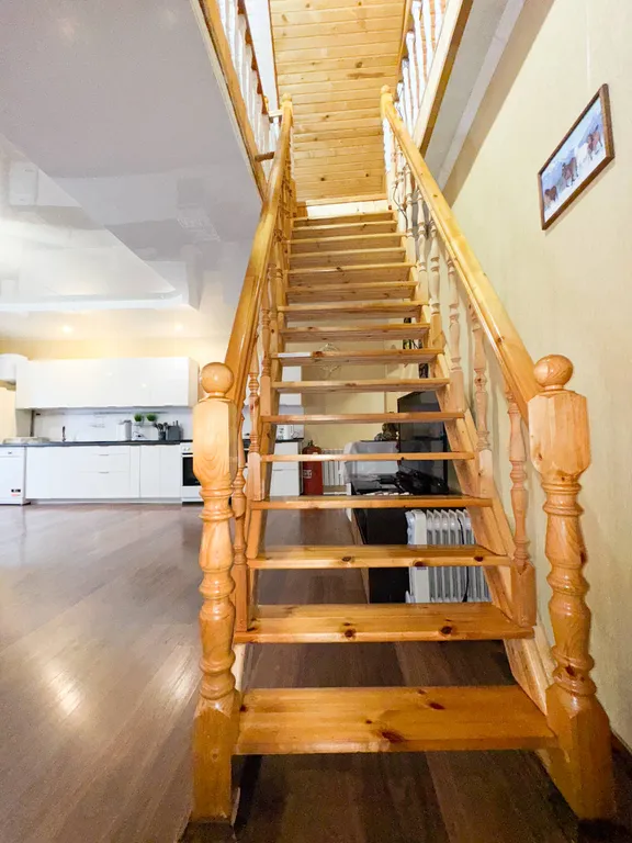 Дом в 3 минутах от источника.
Бесплатная парковка.
Большая кухня.