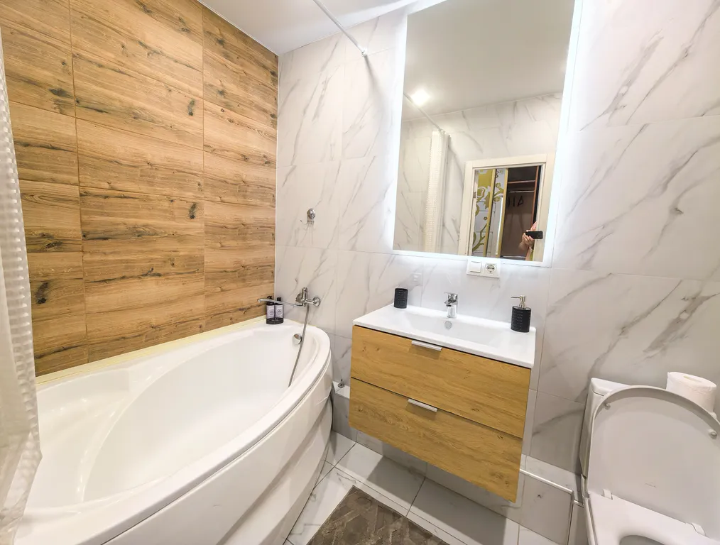 Новая 2к квартира в центре рядом с метро