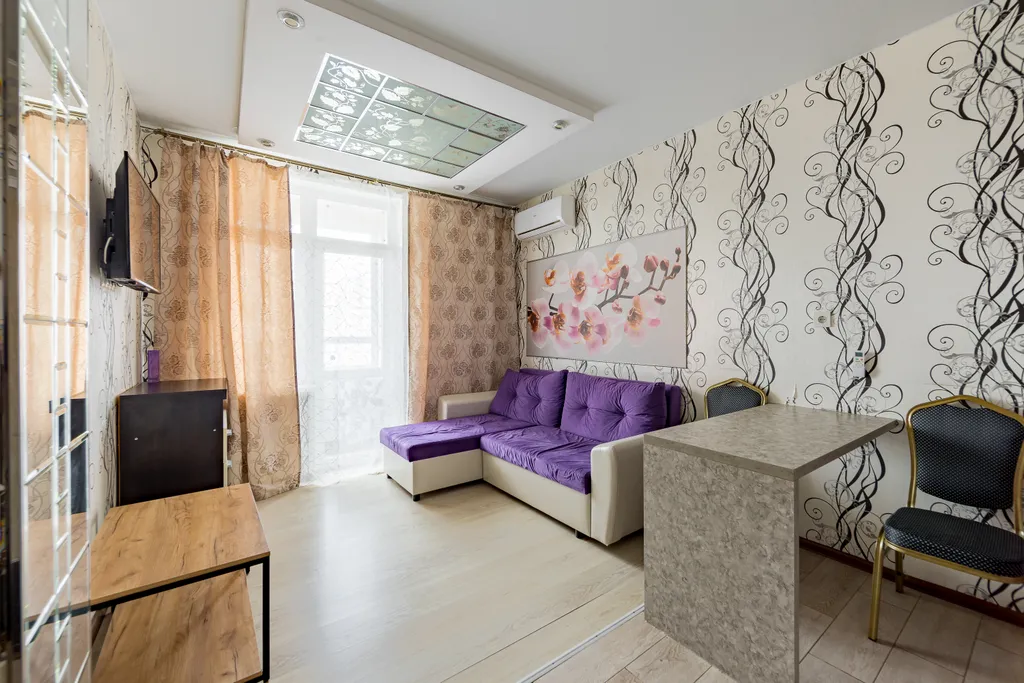 Евро-двухкомнатная квартира с дизайнерским ремонтом