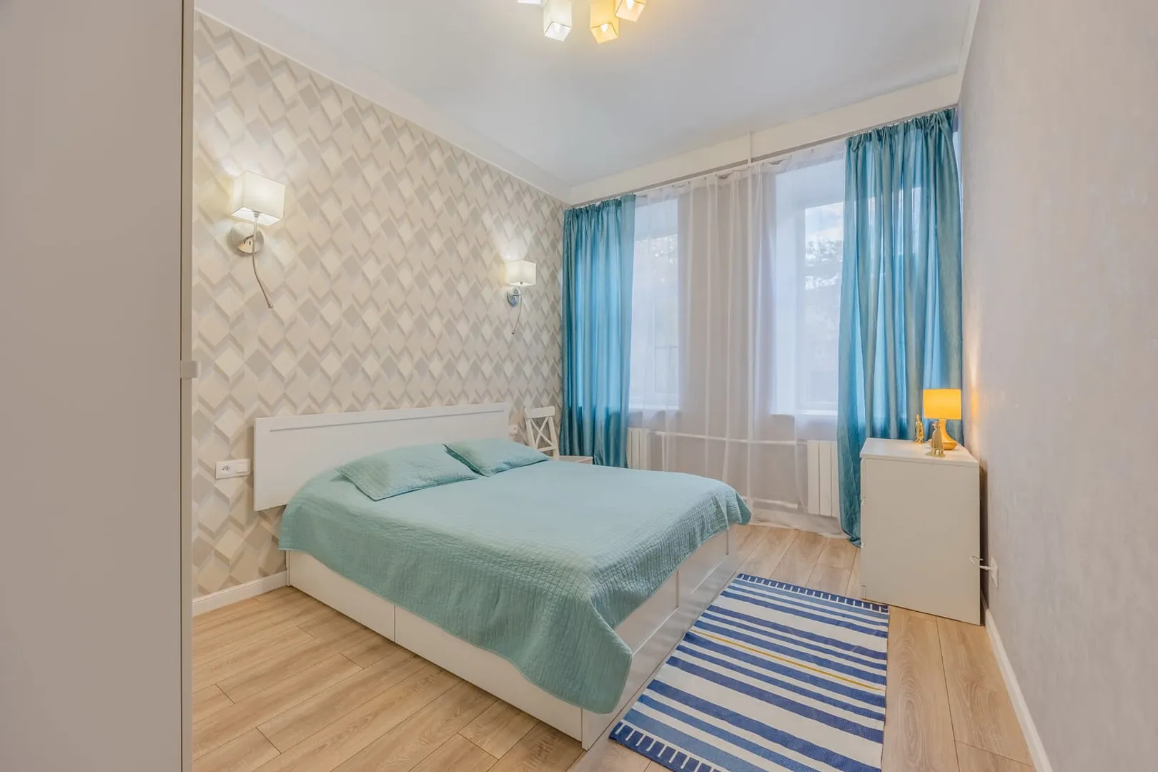 Первая спальня