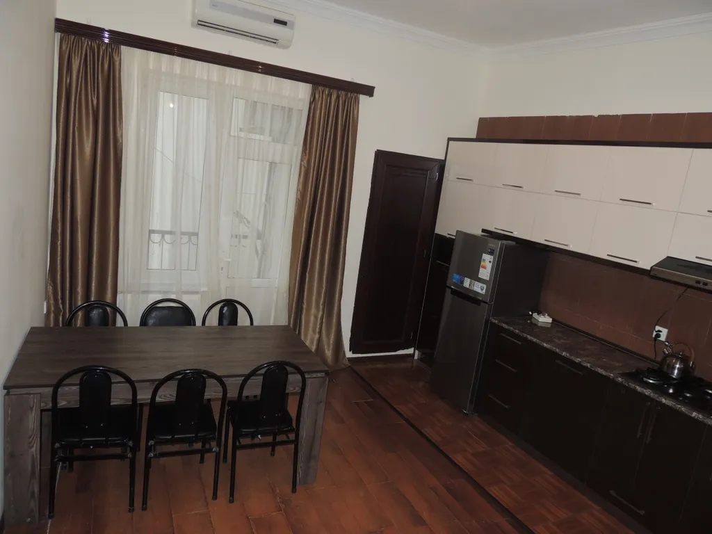 4-комнатная Квартира