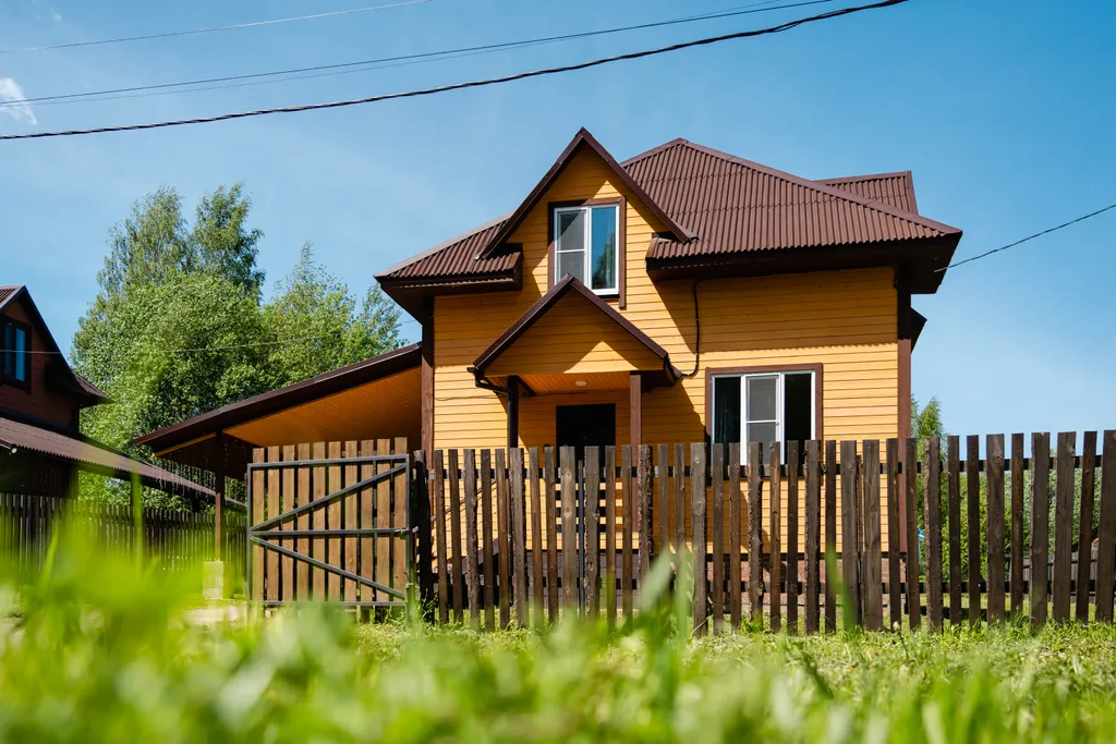 Коттедж у пруда