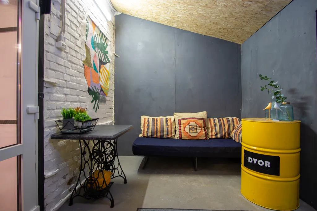 Loft Dvor — дизайнерское пространство для событий и проживания