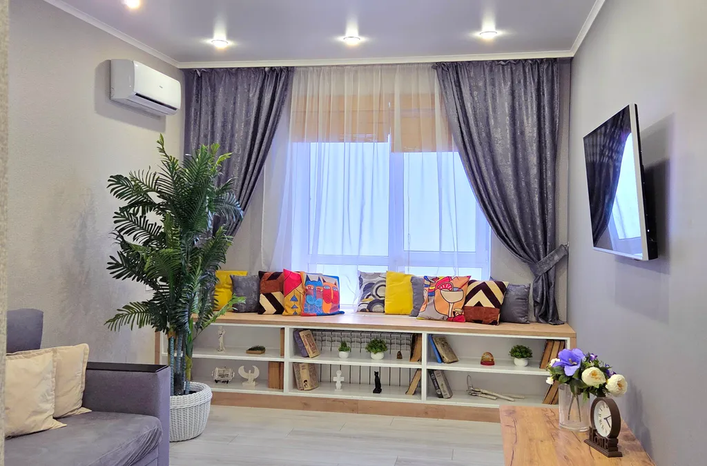 Двухкомнатные апартаменты ЛОФТ видом на фонтан