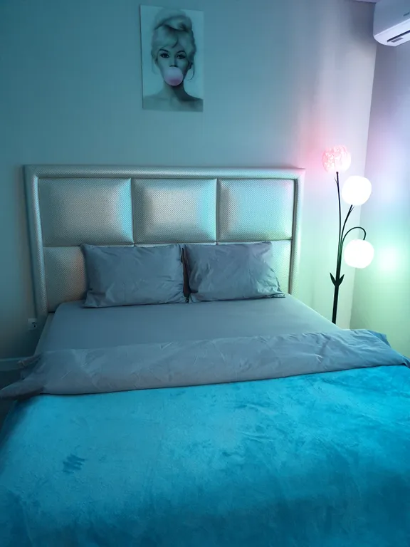 Современная студия с бесконтактным заселением