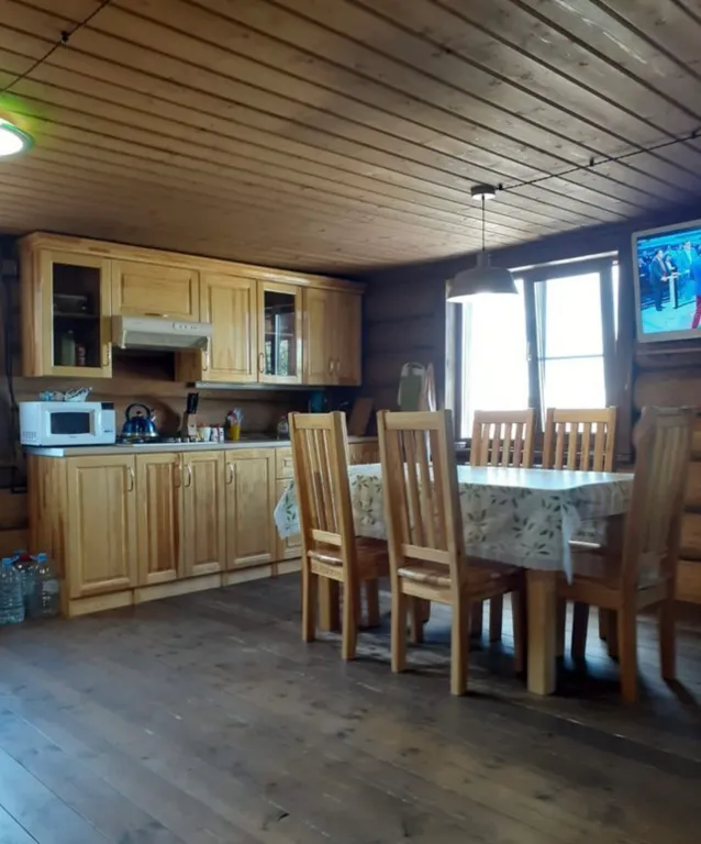 Уютный гостевой дом с баней на берегу озера