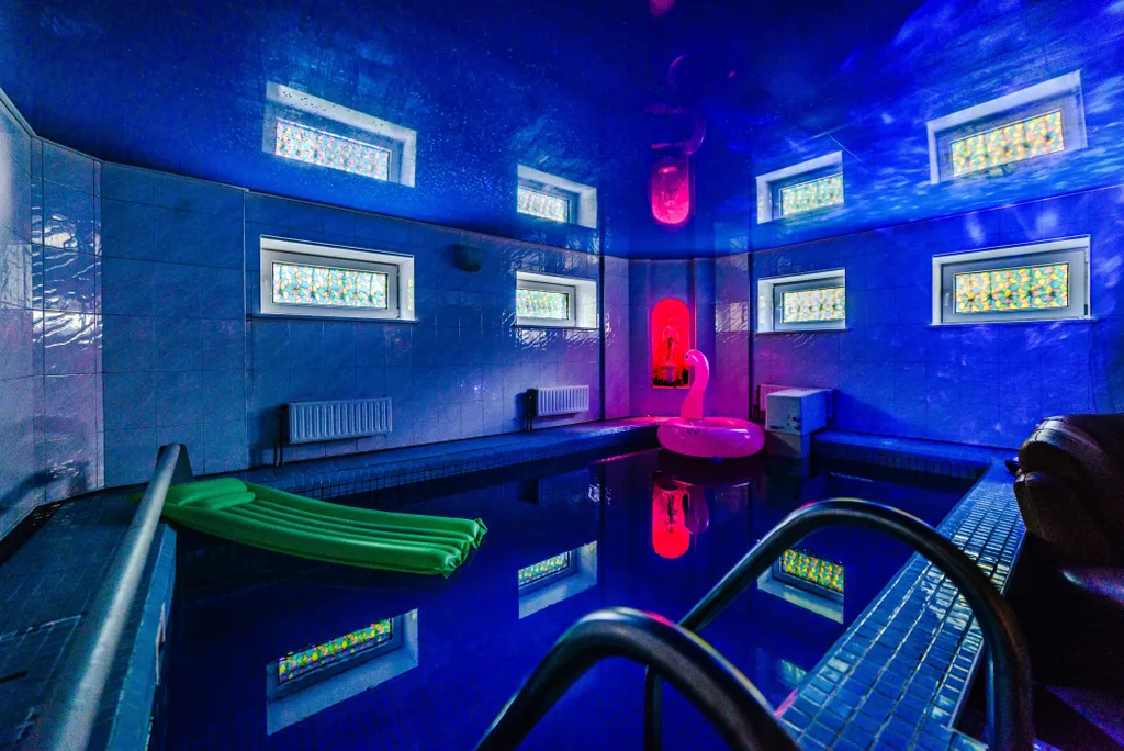 Коттедж Дом на юге Москвы с бассейном и сауной — Москва