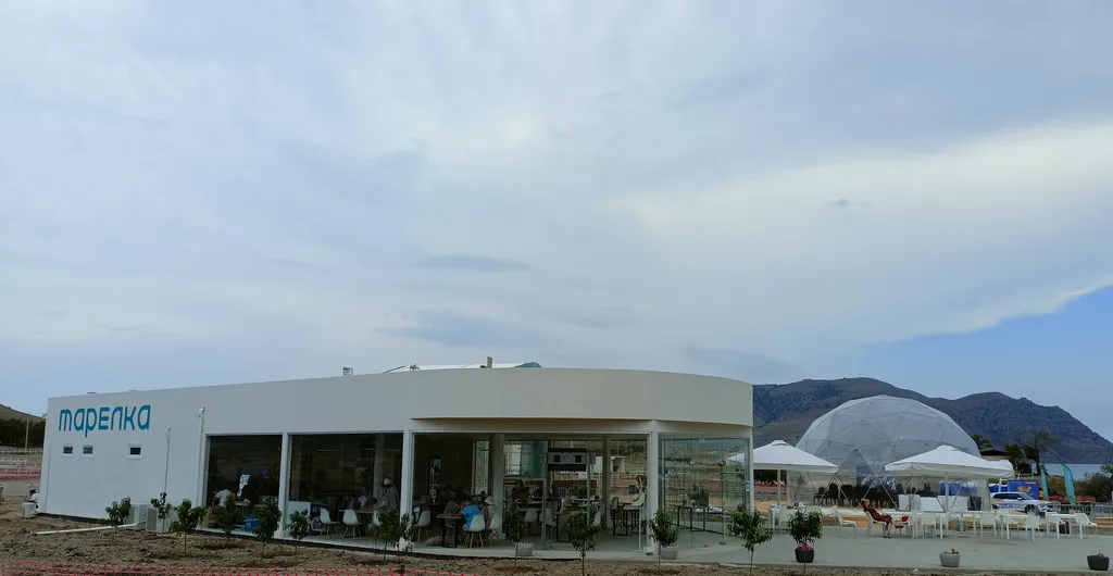 Уютный домик с видом на море