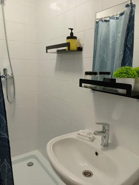 Студия напротив ГУОР по хоккею