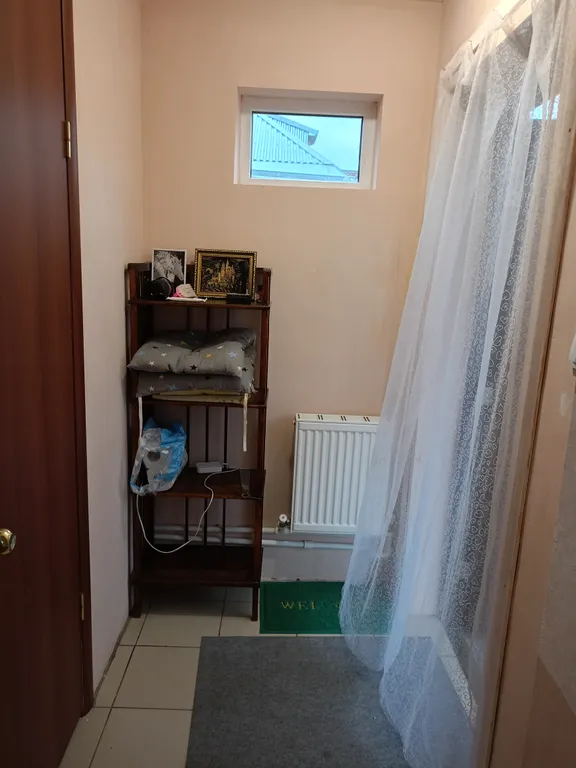 Уютный дом с беседкой и камином