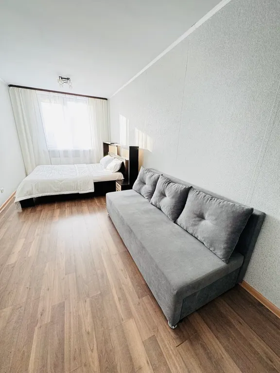 Квартира у метро на Щорса