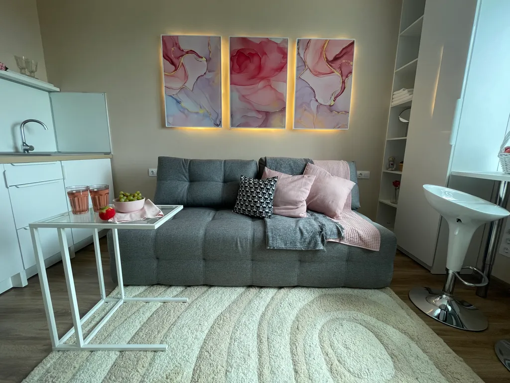 Студия с ванной и с панорамным видом Москвы