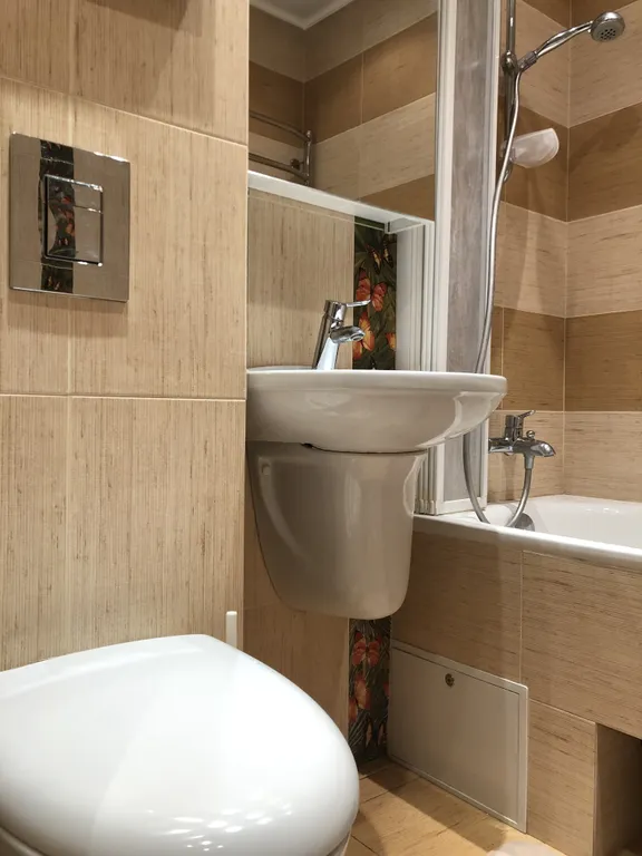 Уютная 2-х комнатная квартира возле Автовокзала, Современик, Гринн