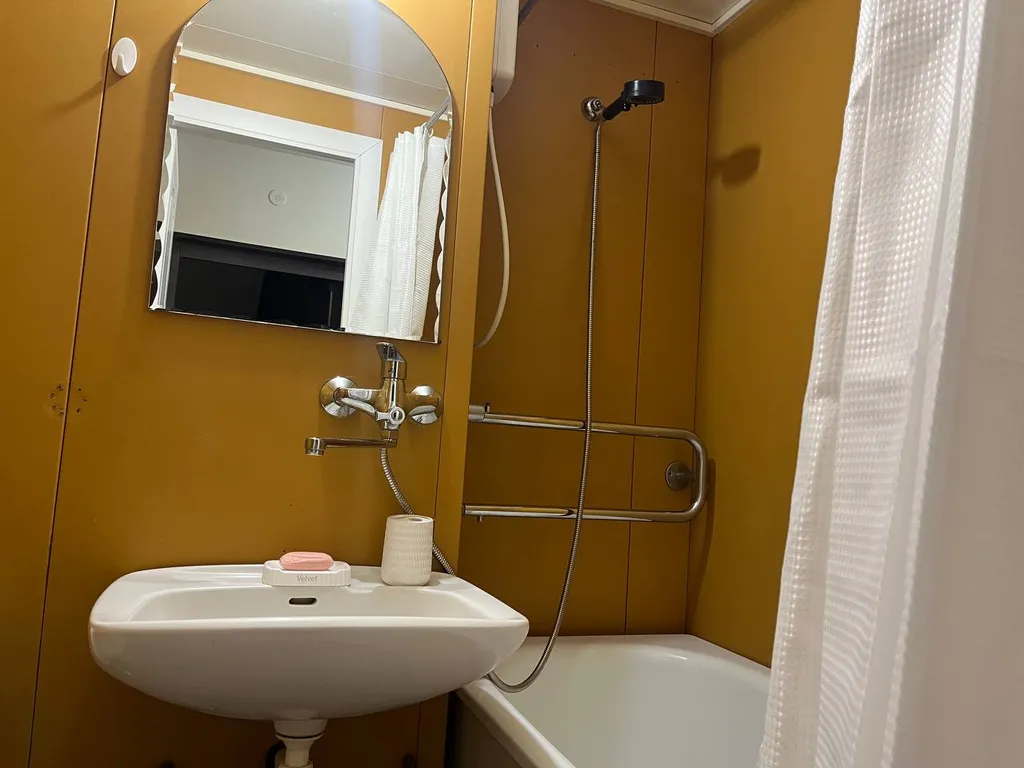 Аккуратная, стильная квартира на 2 этаже, близко к центру