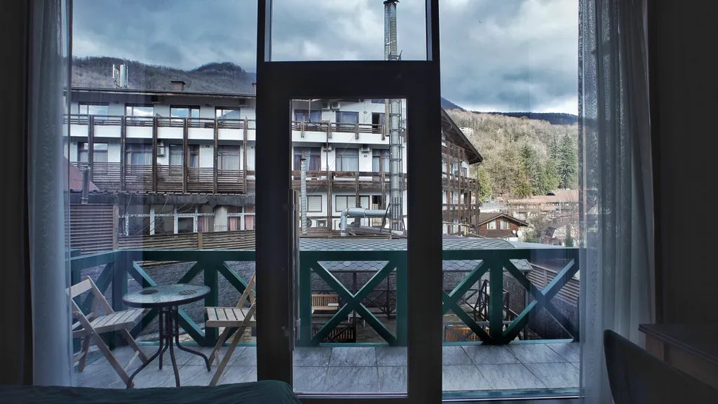 Панорамный апартамент с балконом, центр, лучшая локация