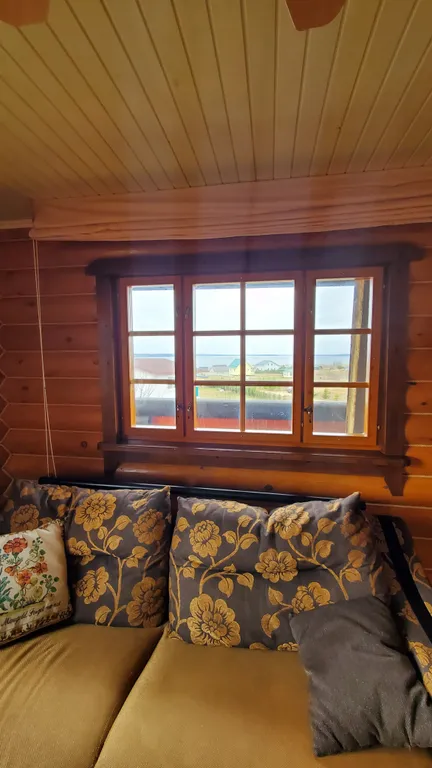 Дом с видом на озеро Волго