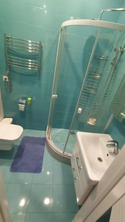 Евротрешка на берегу моря