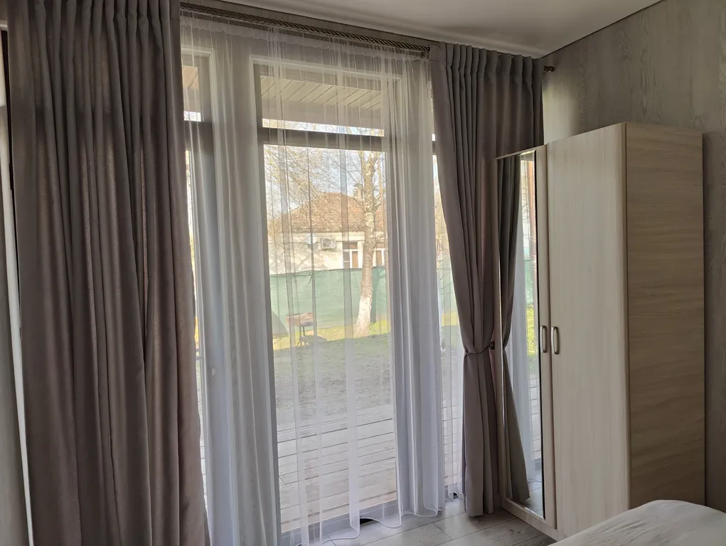 Дом с морем за калиткой