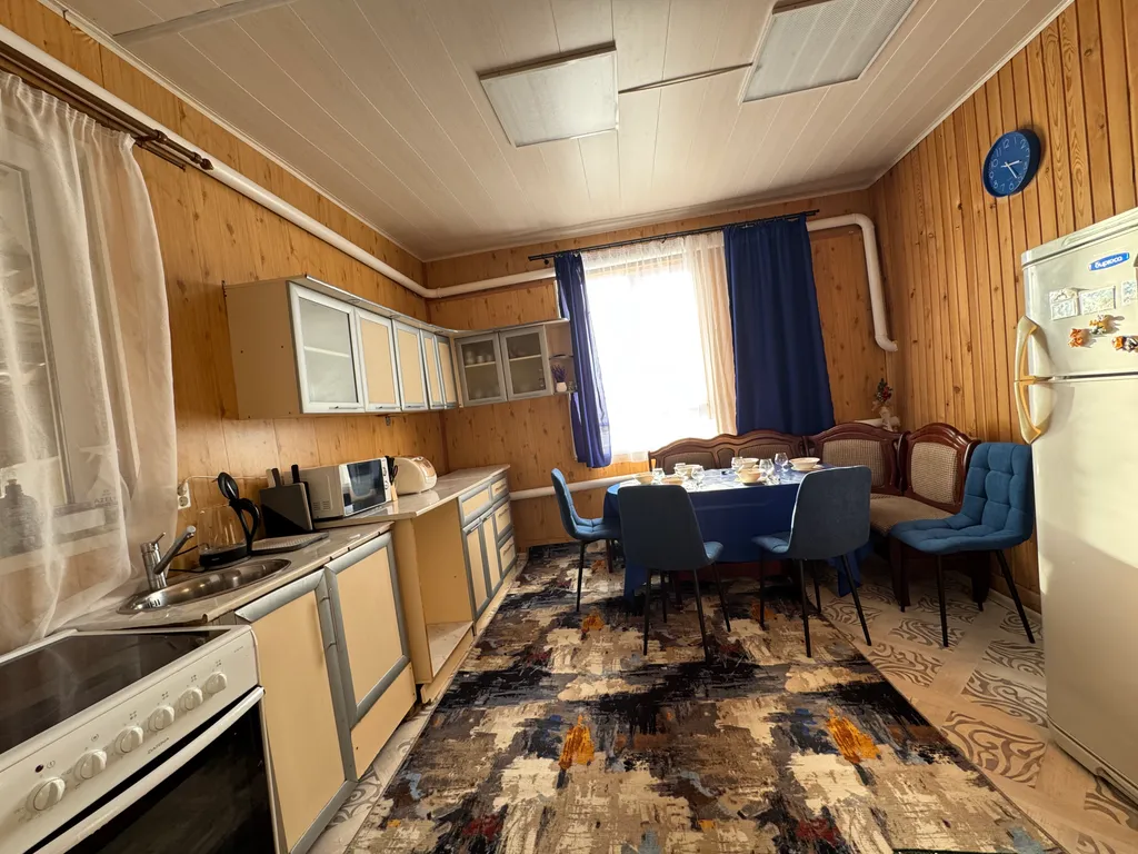 Отдельный уютный бревенчатый дом с баней в Абзаково