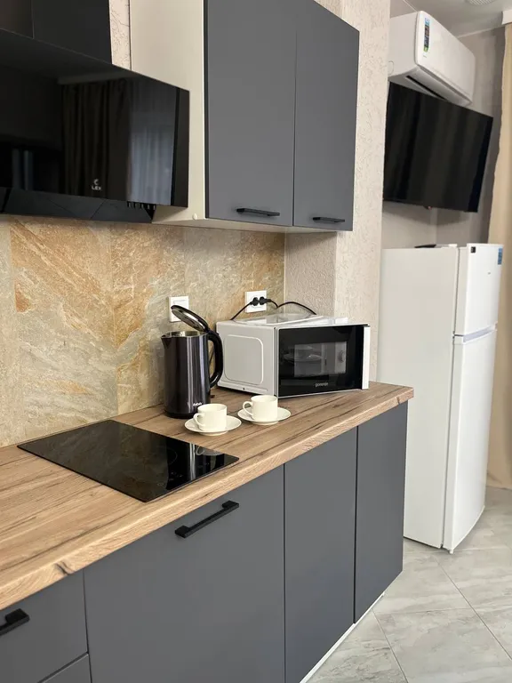 3-комнатные апартаменты с кухней на черном море