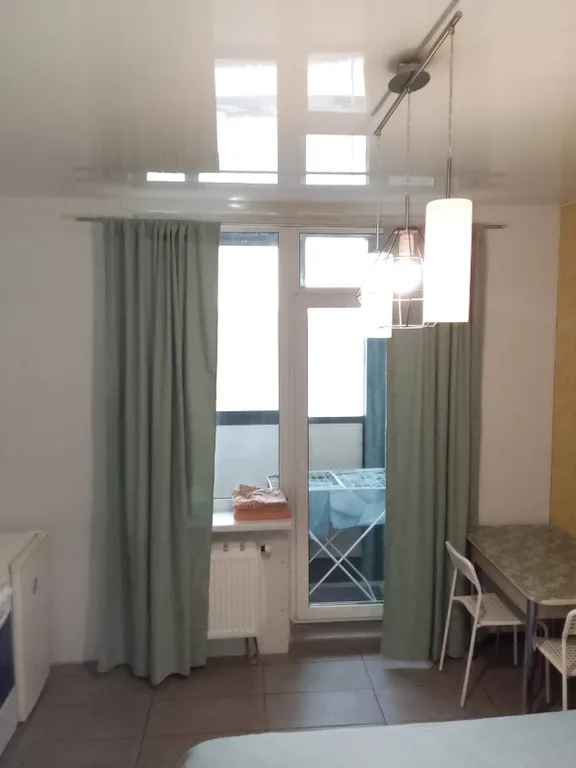 Студия в современном новом доме на проспекте Строителей