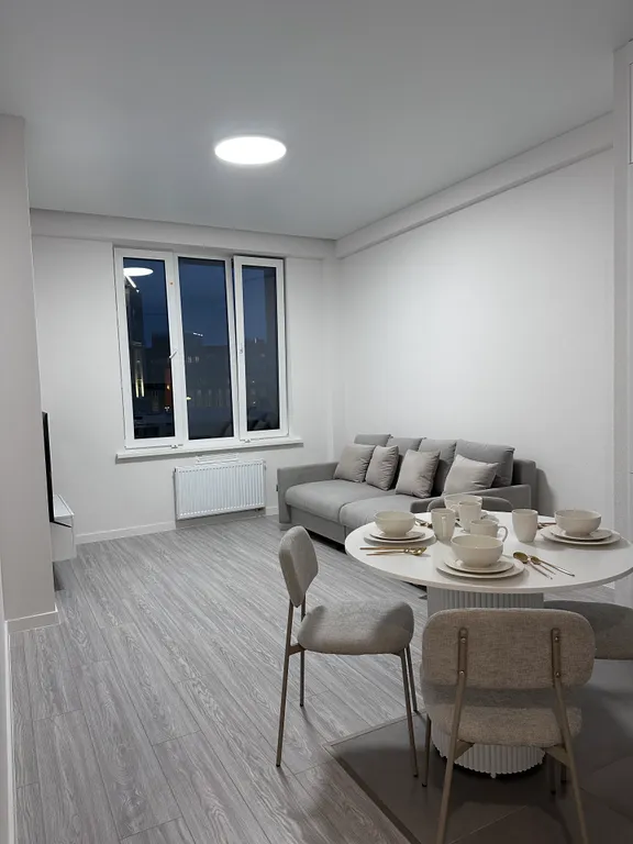 Новая квартира в центре микрорайона ЖК Знак