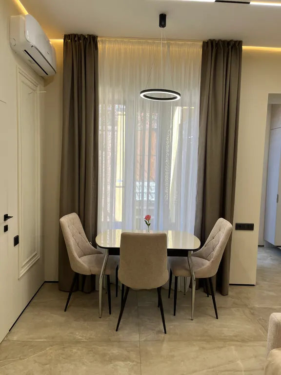 Уютный дом со своим гаражом