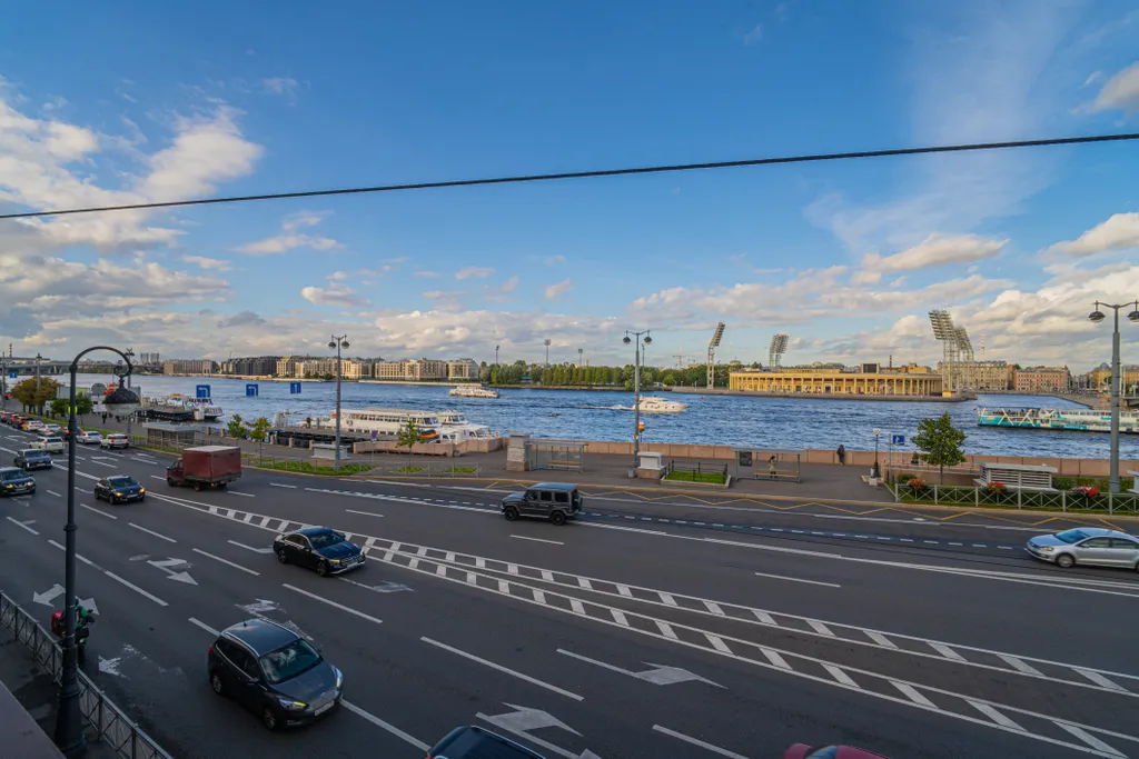 Квартира Квартира с великолепным видом на Неву — Санкт-Петербург