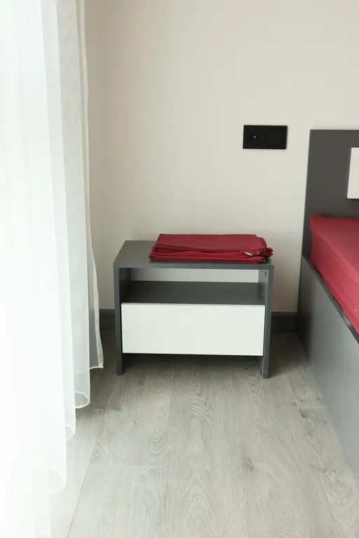 Солнечный 2-комнатный лофт с балконом у Французского университета