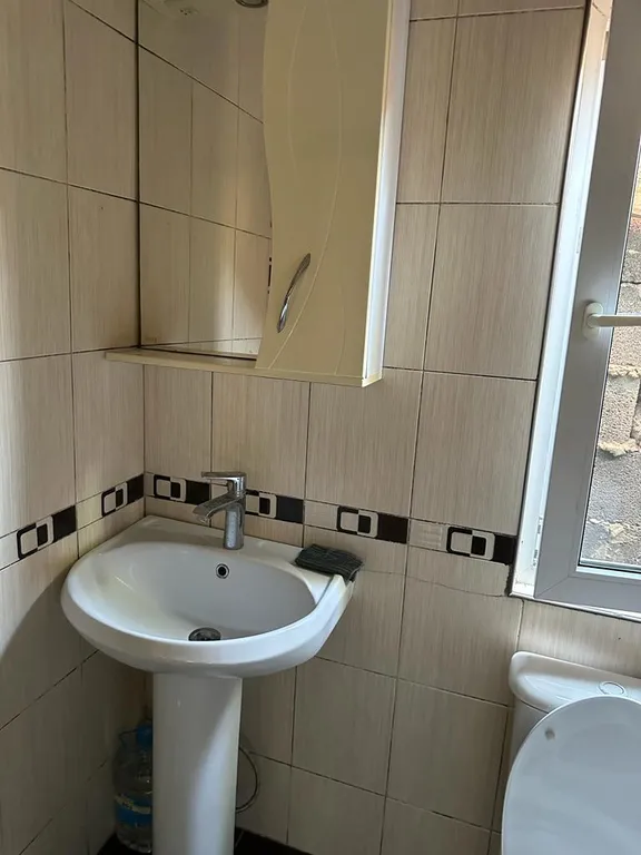 Студия в тихом районе, без комиссии, без животных