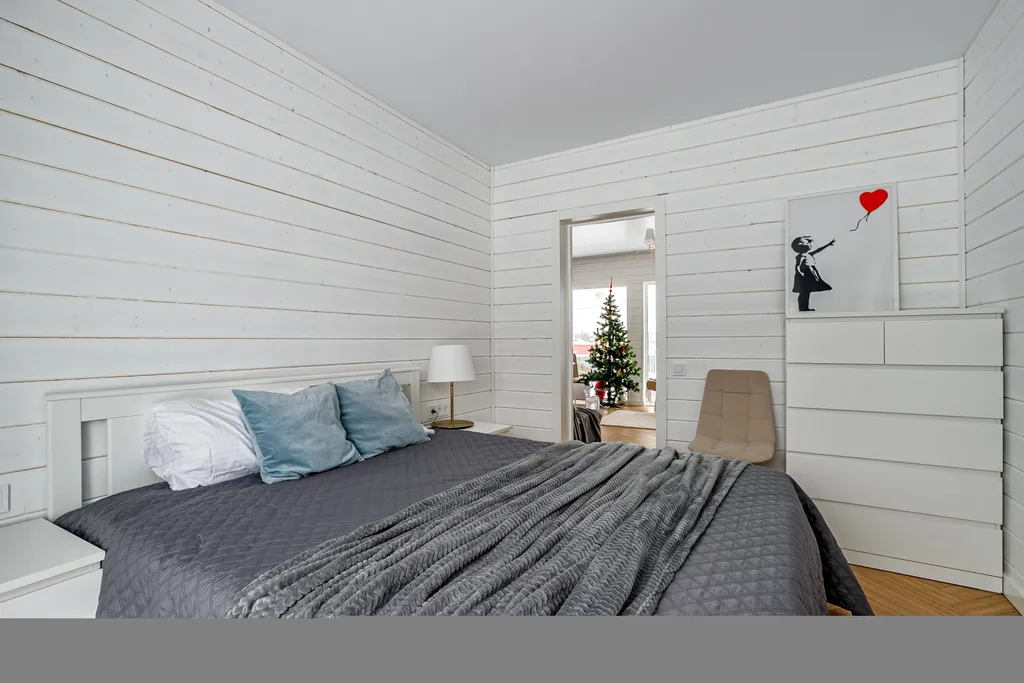 3 больших спальни и с/у с ванной, огромная кухня гостиная white house