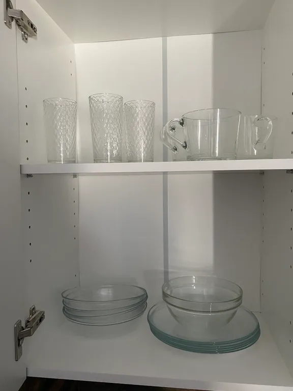 Дом с мансардой у моря, шале с видом на бассейн, номер с бассейном