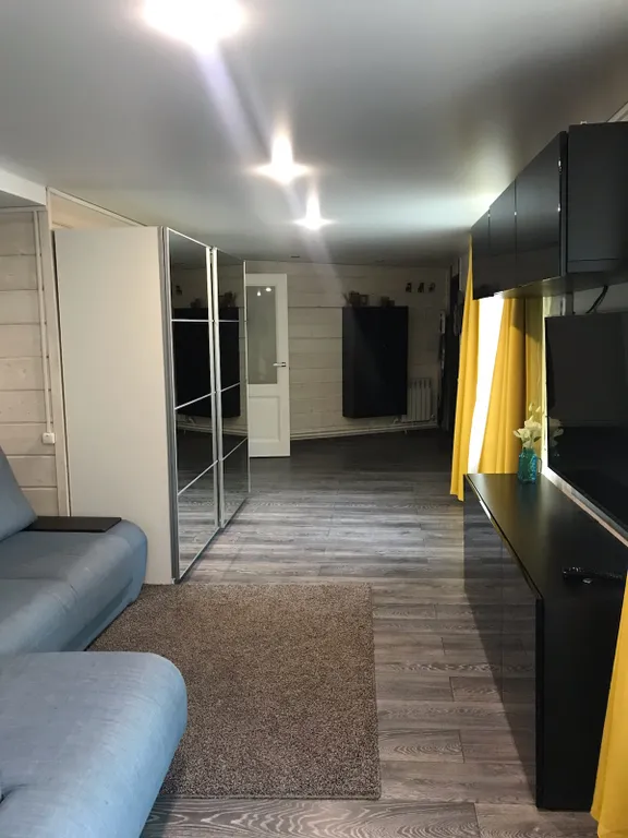 Дом на территории охотничьего хозяйства рядом с водохранилищем