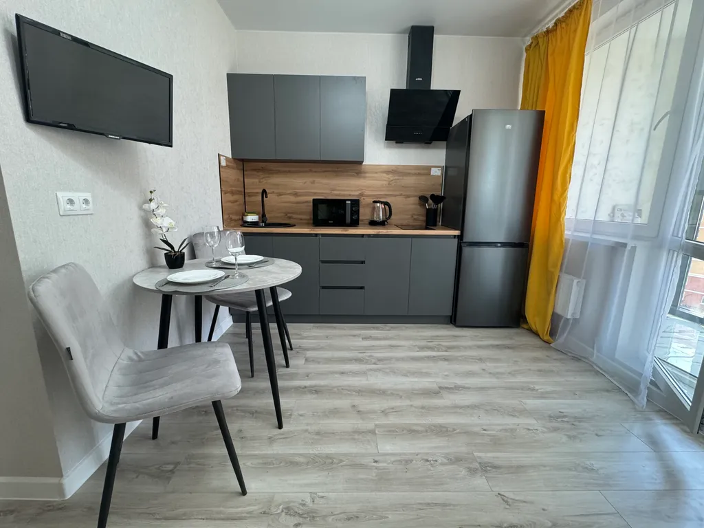 Современные аппартаменты с панорамной лоджией