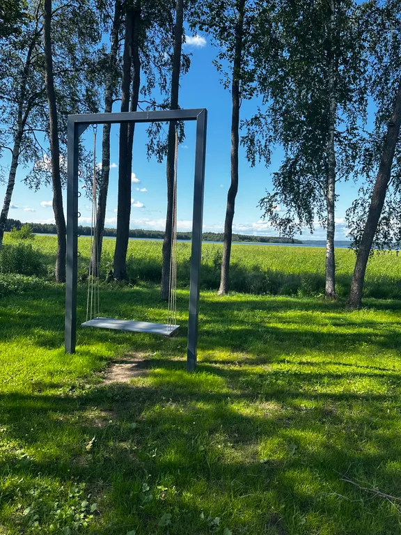 таунхаус на берегу озера с панорамными окнами, сауной и зоной барбекю