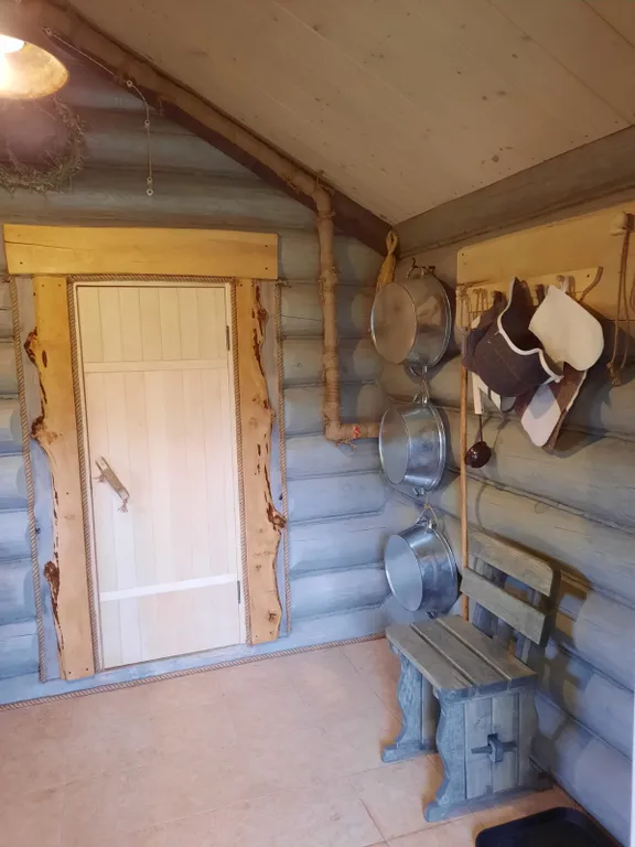 Деревенский дом и баня