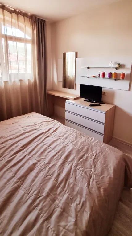 Апартаменты с 2 спальнями и огромным балконом с видом на море