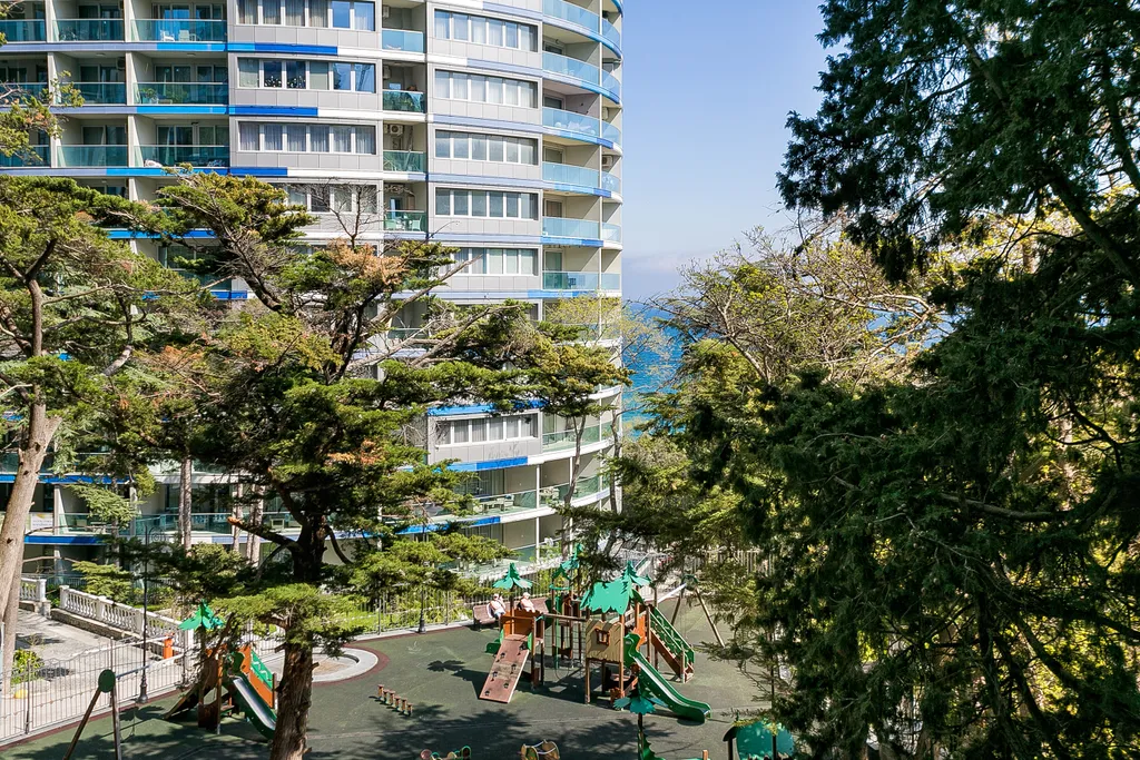 Квартира с террасой в Приморском парке с видом на лес и море