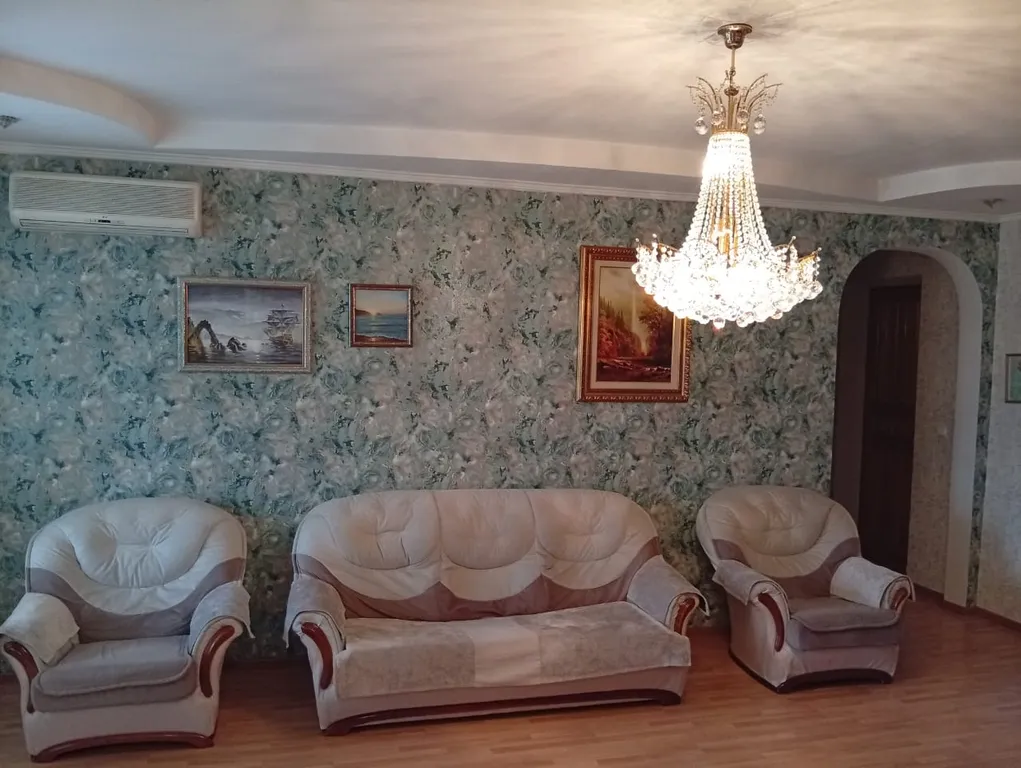 Большая уютная квартира в центре города — аренда посуточно в Владивосток