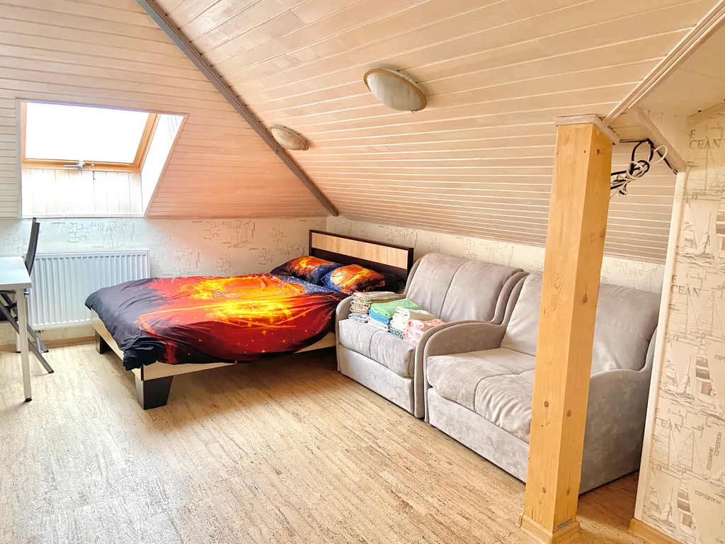 Двухуровневые просторные апартаменты с видом на море.